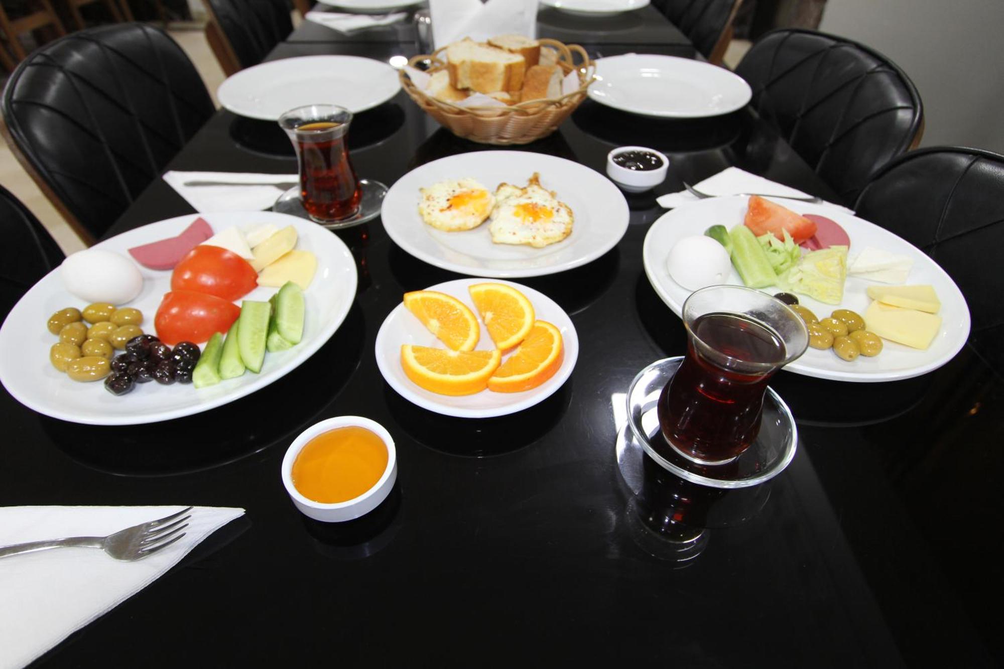 Lyon Hotel Istanbul Exterior photo